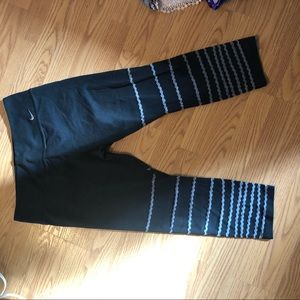 Nike cropped leggings